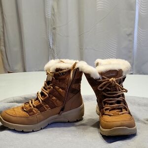 Skechers Women's Tan Winter Boots with Fur Trim